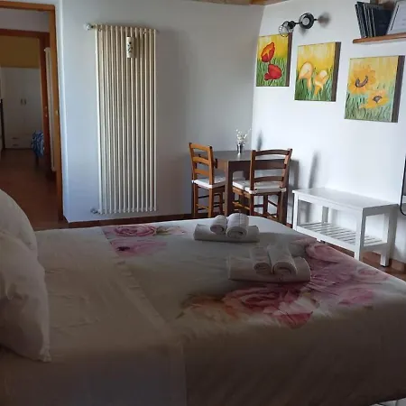 Bed and Breakfast Villino Tronchetto Bianco