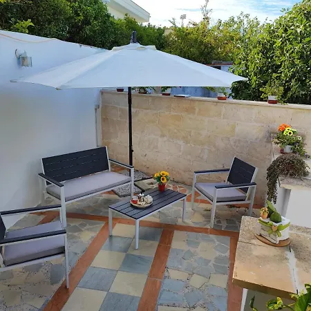 Bed & Breakfast Villino Tronchetto Bianco 4*